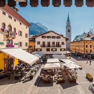 3* Hotel Royal Cortina