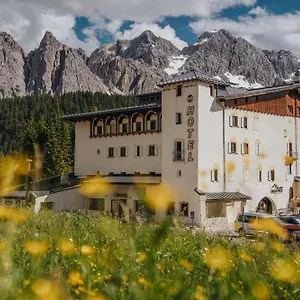 3* Hotel Passo Tre Croci Cortina